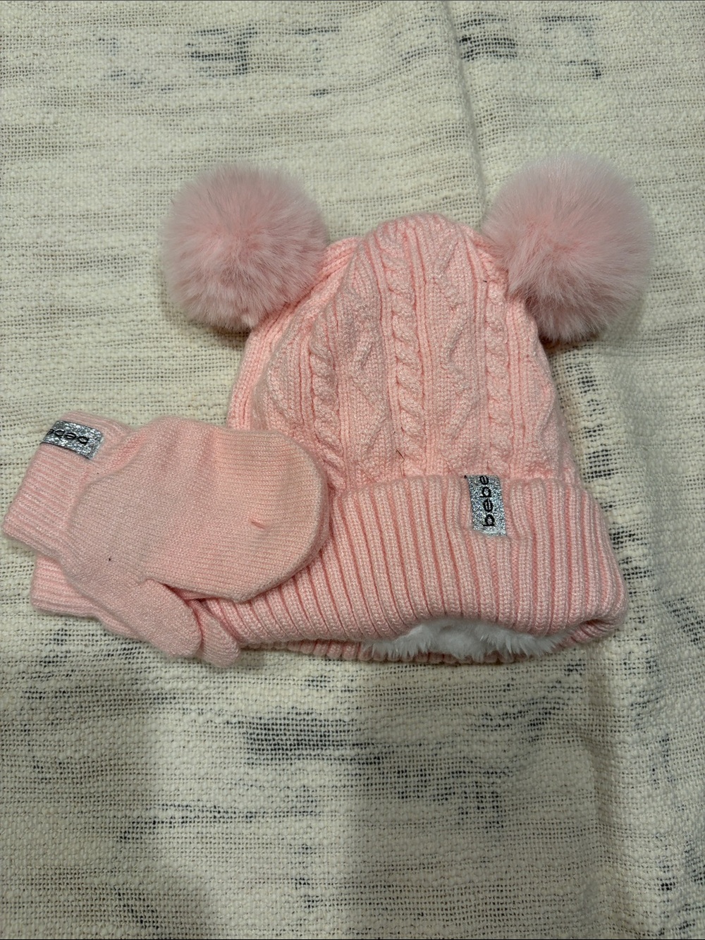 NWOT Bebe3-6 mo Soft Pink Cable Knit Hat & Mittens Set with Double Faux-Fur Poms